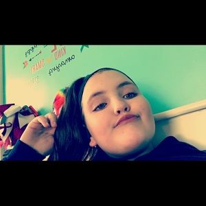 Meet your Posher, Chloe